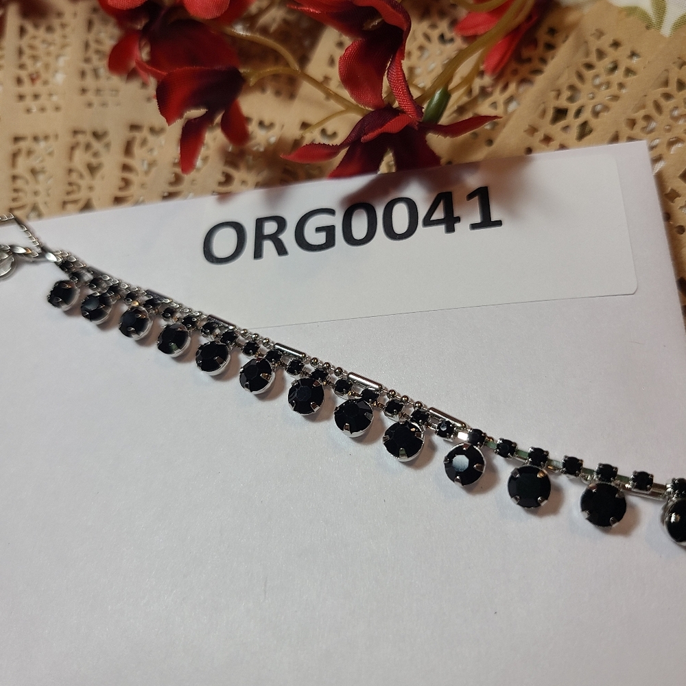 Pettie Necklace for sale super pretty black/silver - Picture 10 of 12